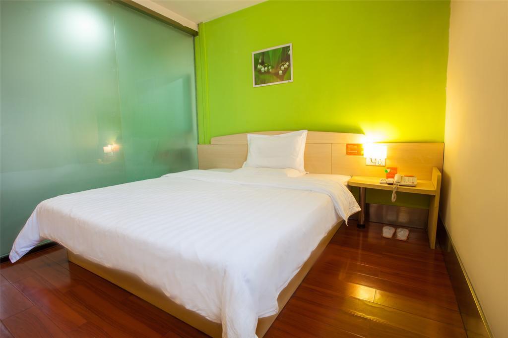 7Days Inn Guangzhou Nonglinxia Road Ouzhuang Subway Station Екстер'єр фото